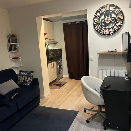 Jolie Studio Rueil-Malmaison Extérieur photo
